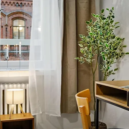 Bright And Renovated In Kamppi With A Walk-in Closet *