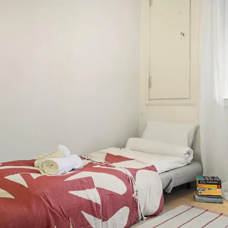 Bright And Renovated In Kamppi With A Walk-in Closet Helsinki