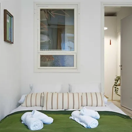 Bright And Renovated In Kamppi With A Walk-in Closet Helsinki